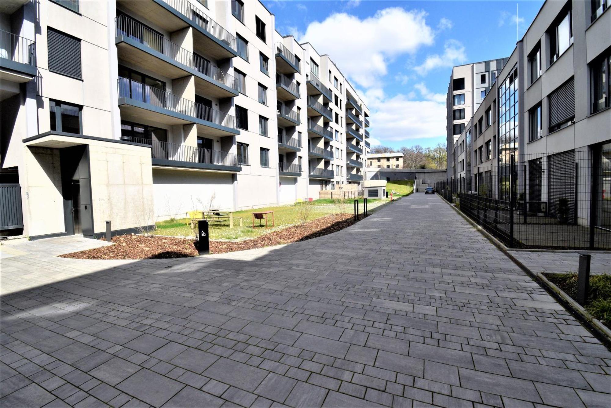 Jasminn Apartments Praha Bagian luar foto